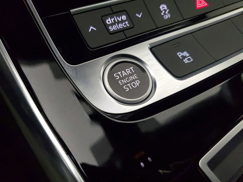 Used 2025 Audi Q7 2.0T Premium w/ Convenience Package image 32