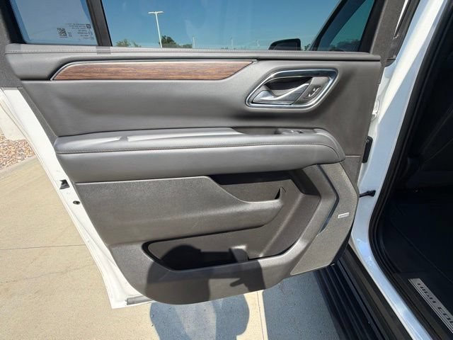 Used 2022 Chevrolet Suburban High Country AWD/4WD image 24