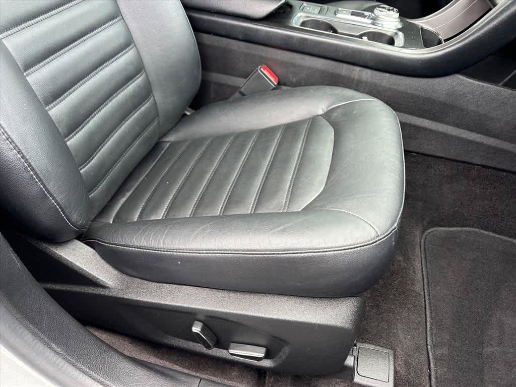 Used 2017 Ford Fusion Energi SE FWD image 7