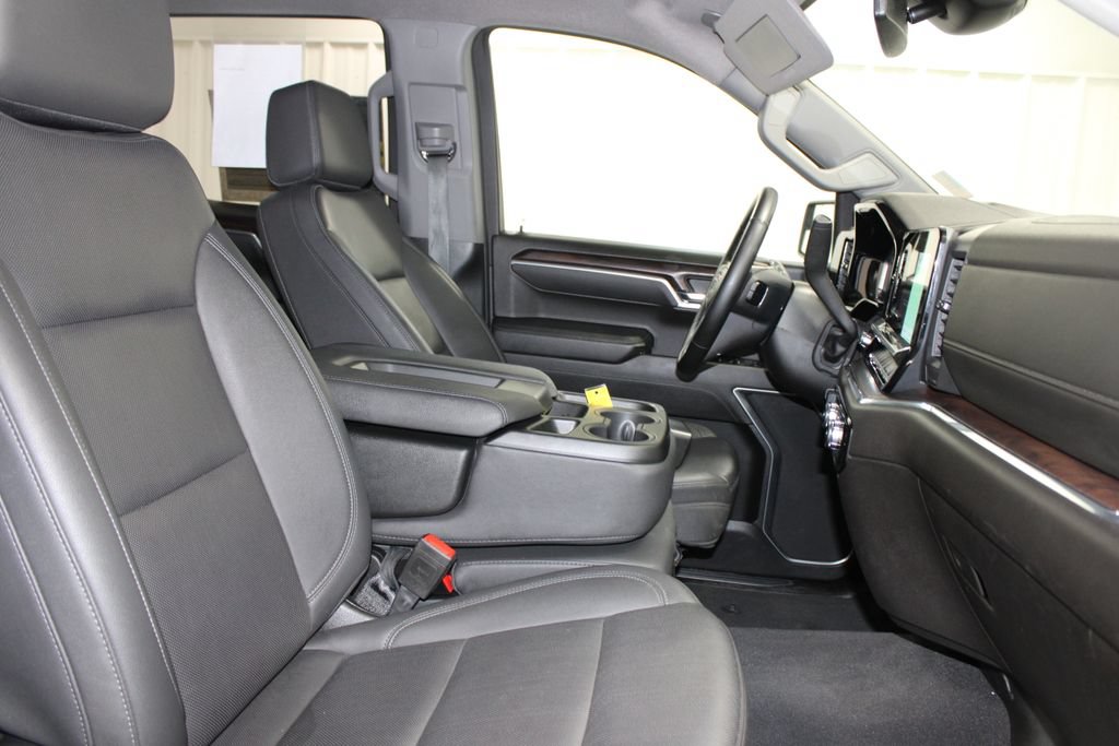 Used 2025 GMC Sierra 1500 SLT AWD/4WD image 35