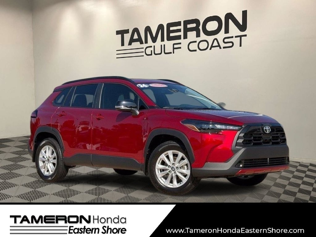 Used 2026 Toyota Corolla Cross LE FWD image 1