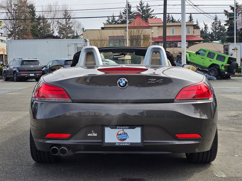 Used 2011 BMW Z4 sDrive30i image 6