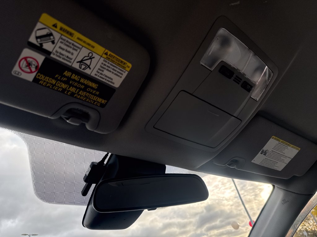 Used 2019 Toyota Highlander LE AWD/4WD image 30