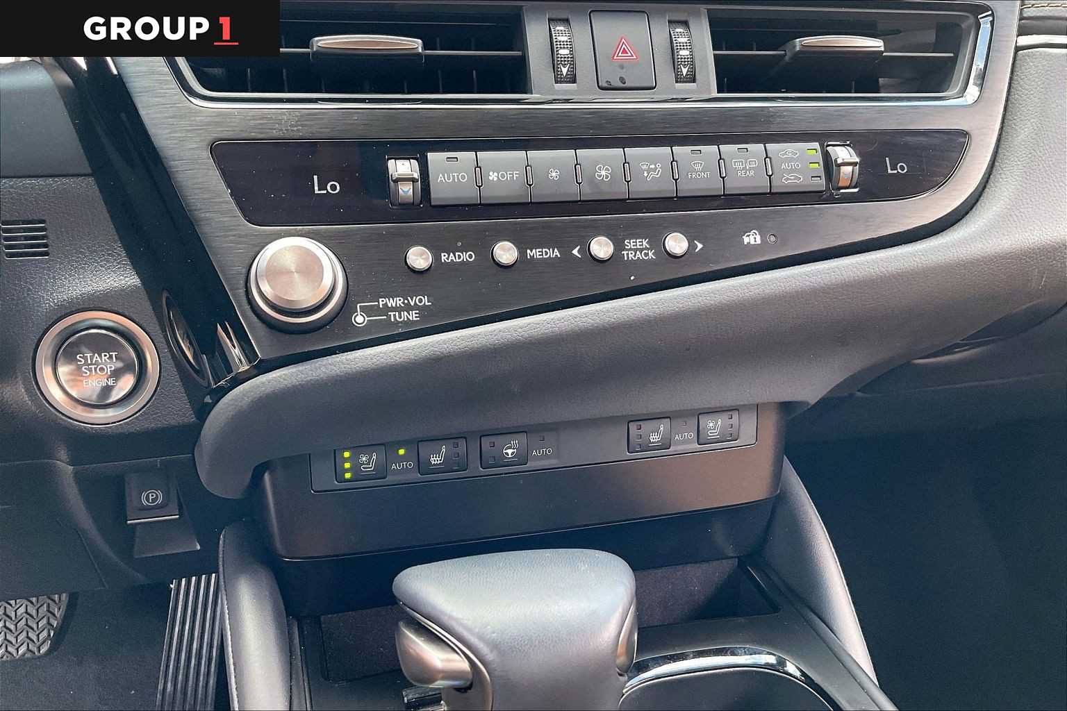 Used 2025 Lexus ES 350 w/ Premium Package FWD image 32