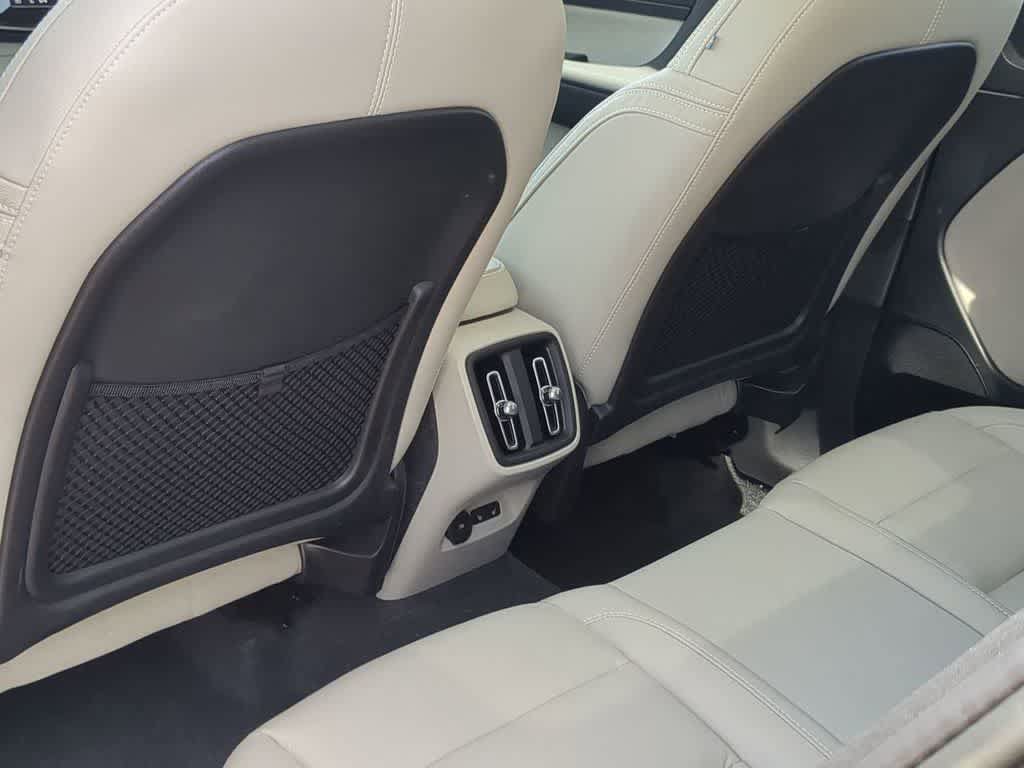 Used 2023 Volvo XC40 B5 Plus w/ Protection Package Premier AWD/4WD image 17