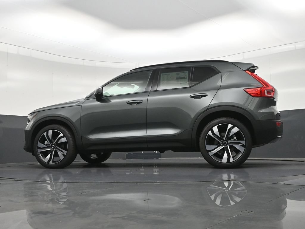 New 2026 Volvo XC40 B5 Plus AWD/4WD image 22