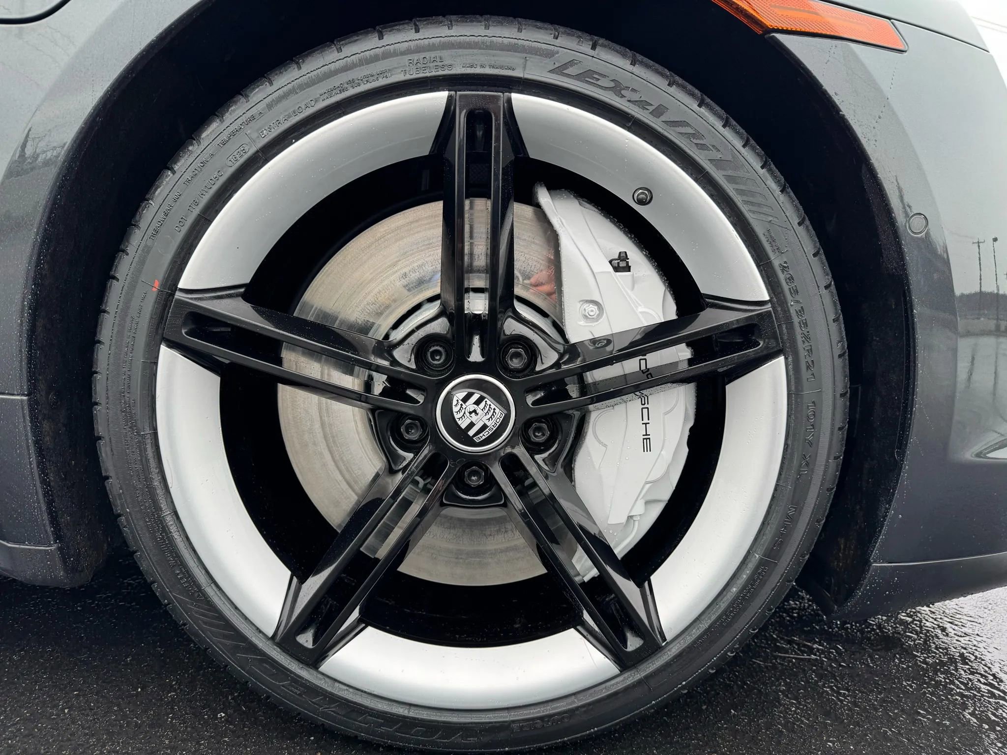 Used 2020 Porsche Taycan 4S image 18