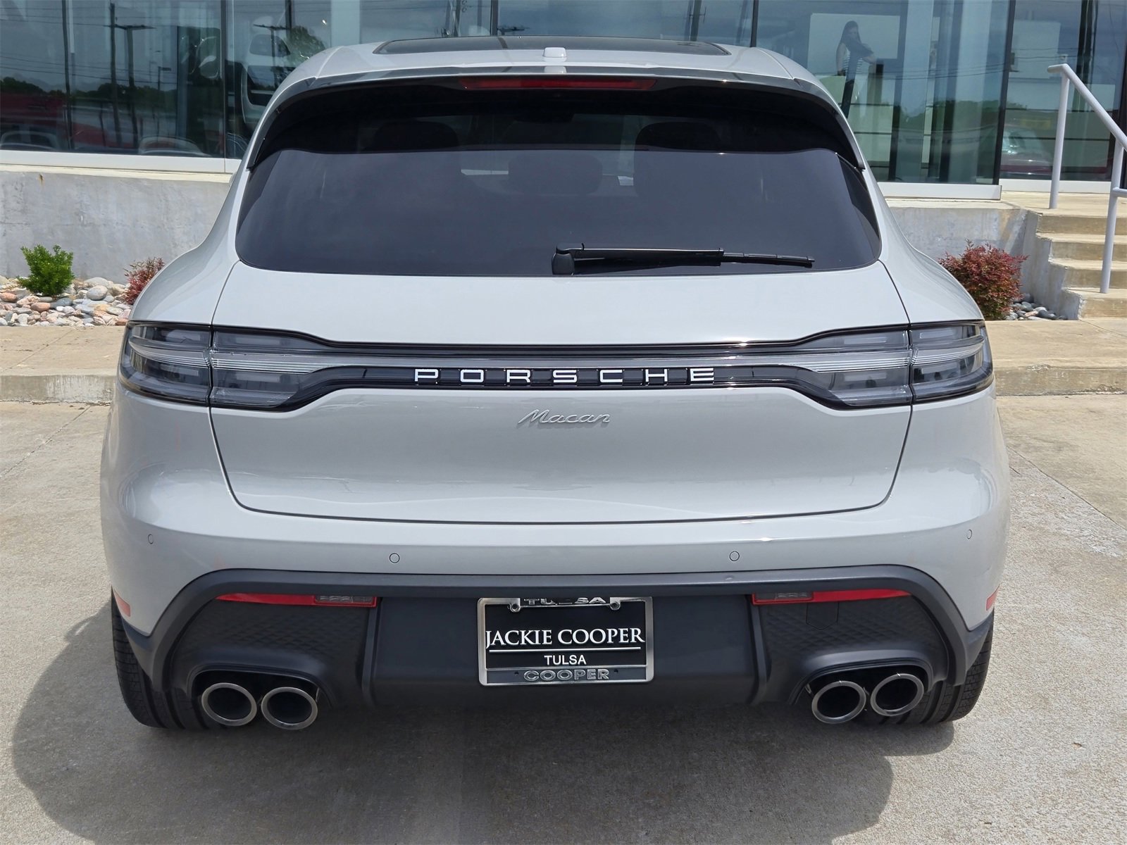 New 2025 Porsche Macan image 6