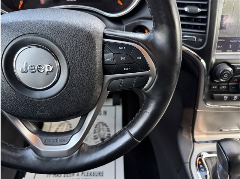 Used 2018 Jeep Grand Cherokee Altitude image 38