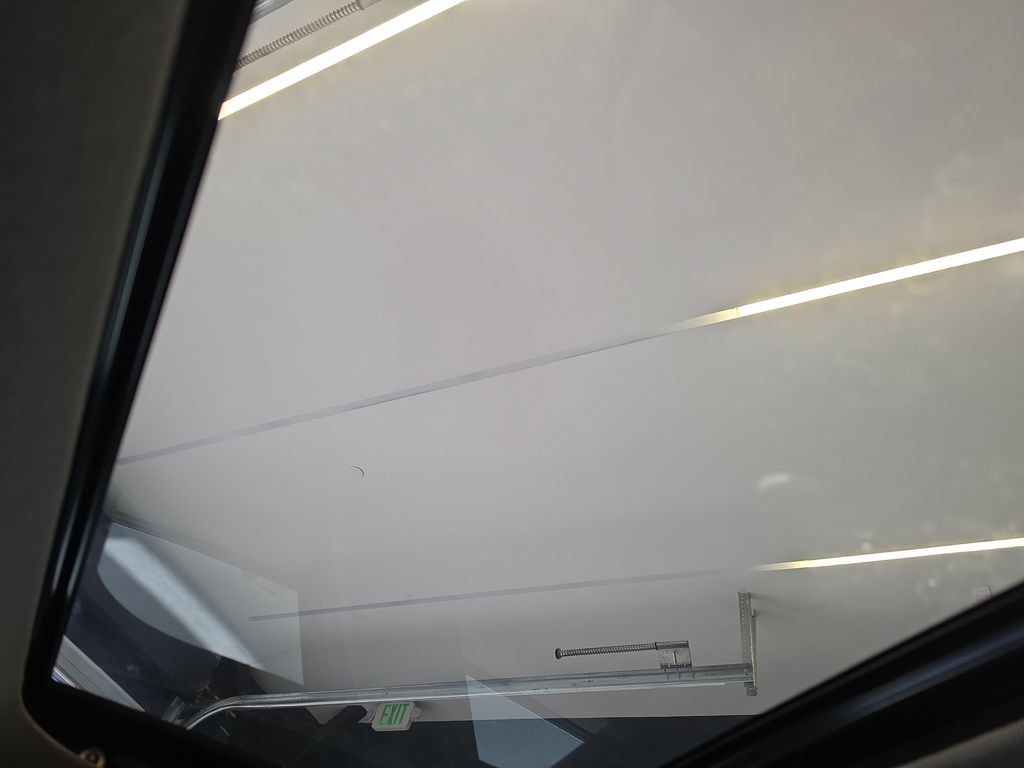 Used 2025 Hyundai Elantra SEL FWD image 28