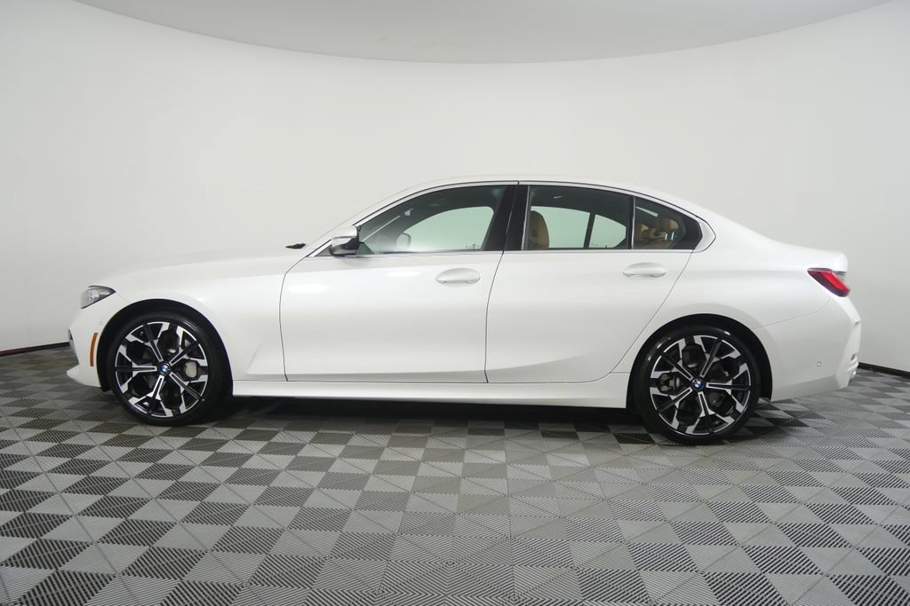 Certified 2025 BMW 330i Sedan RWD image 8