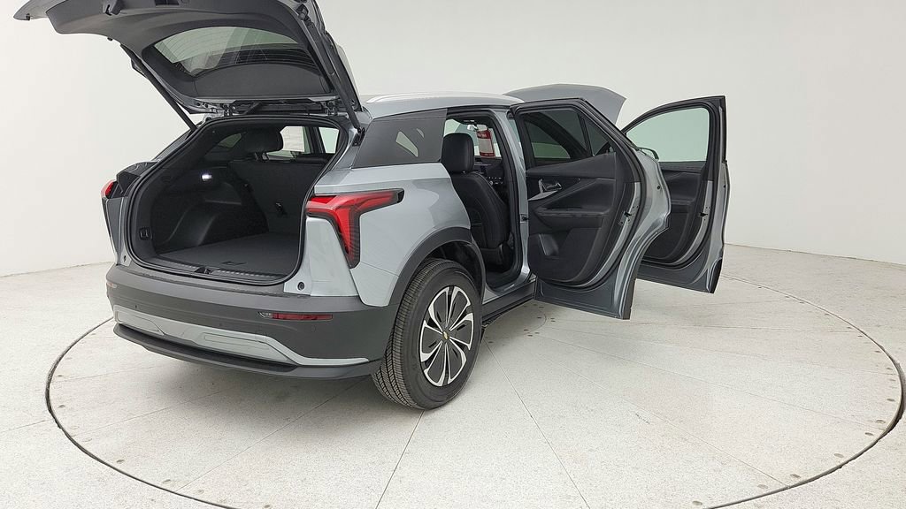 New 2025 Chevrolet Blazer EV LT image 11