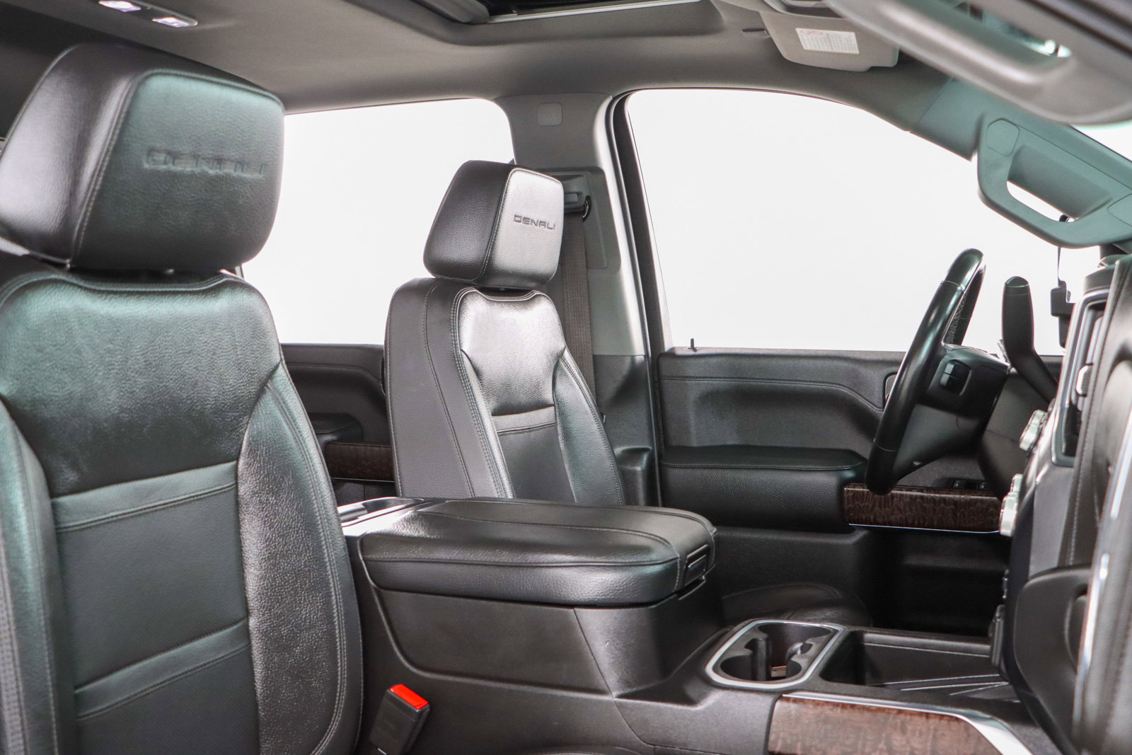 Used 2023 GMC Sierra 2500 Denali image 30