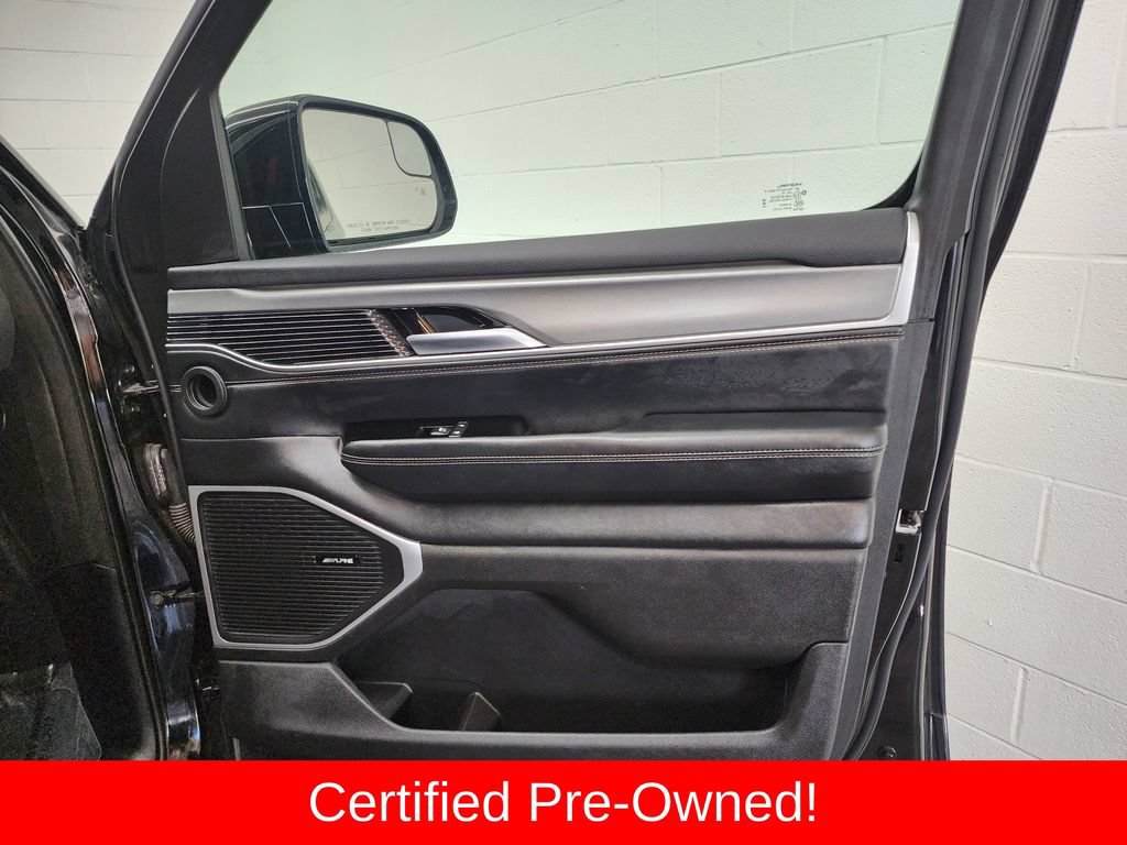 Certified 2025 Jeep Wagoneer Series II AWD/4WD image 32