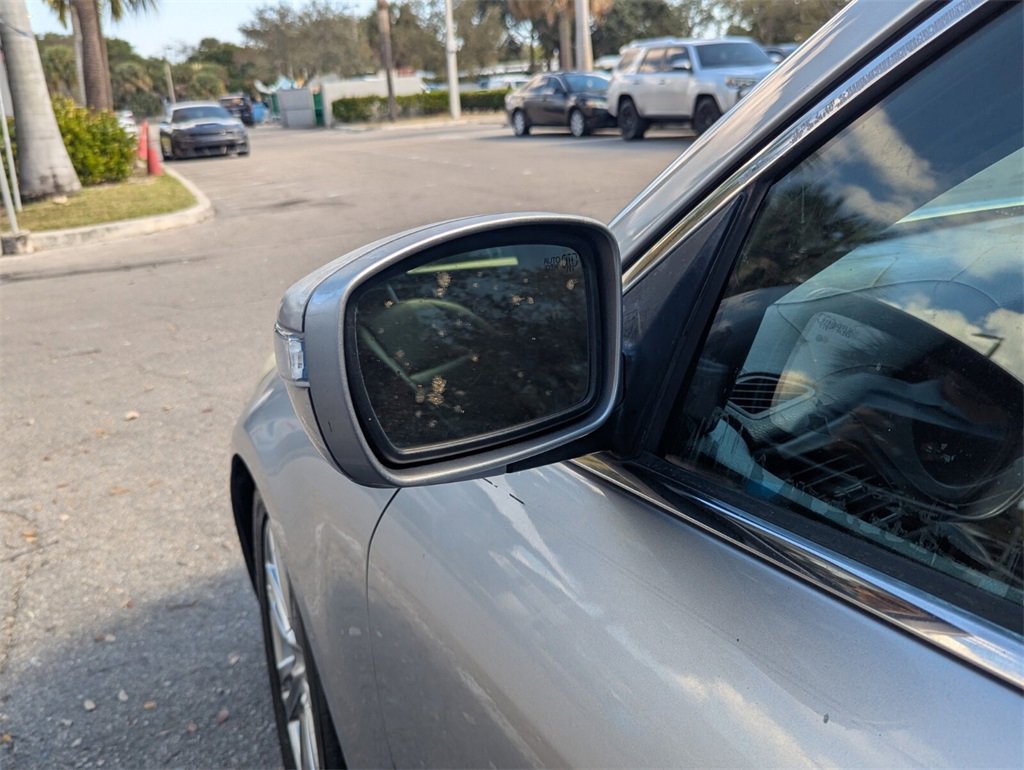 Used 2010 Hyundai Genesis 4.6 w/ Technology Pkg 5 image 19