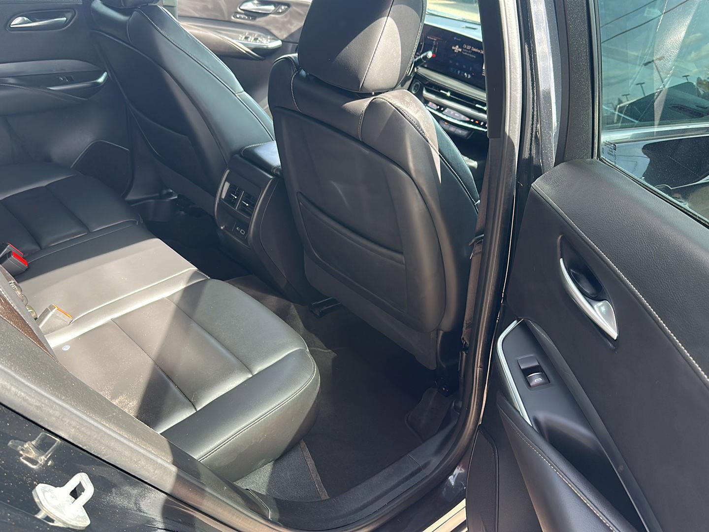 Used 2024 Cadillac XT4 Premium Luxury AWD/4WD image 22