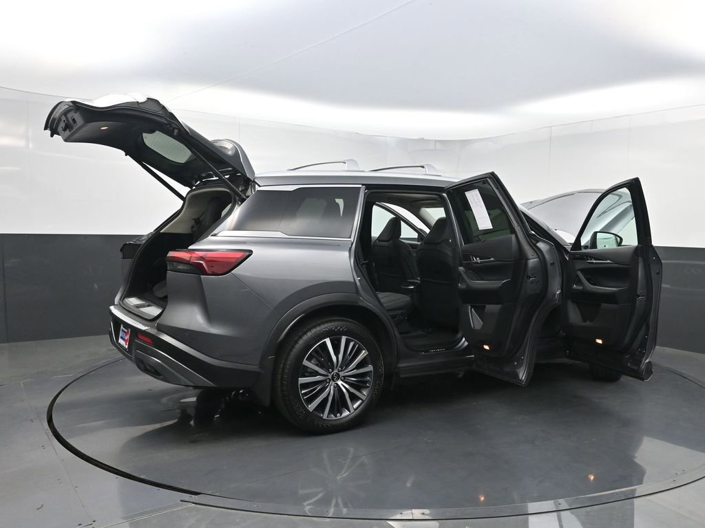 Used 2023 INFINITI QX60 Sensory w/ Cargo Package image 45