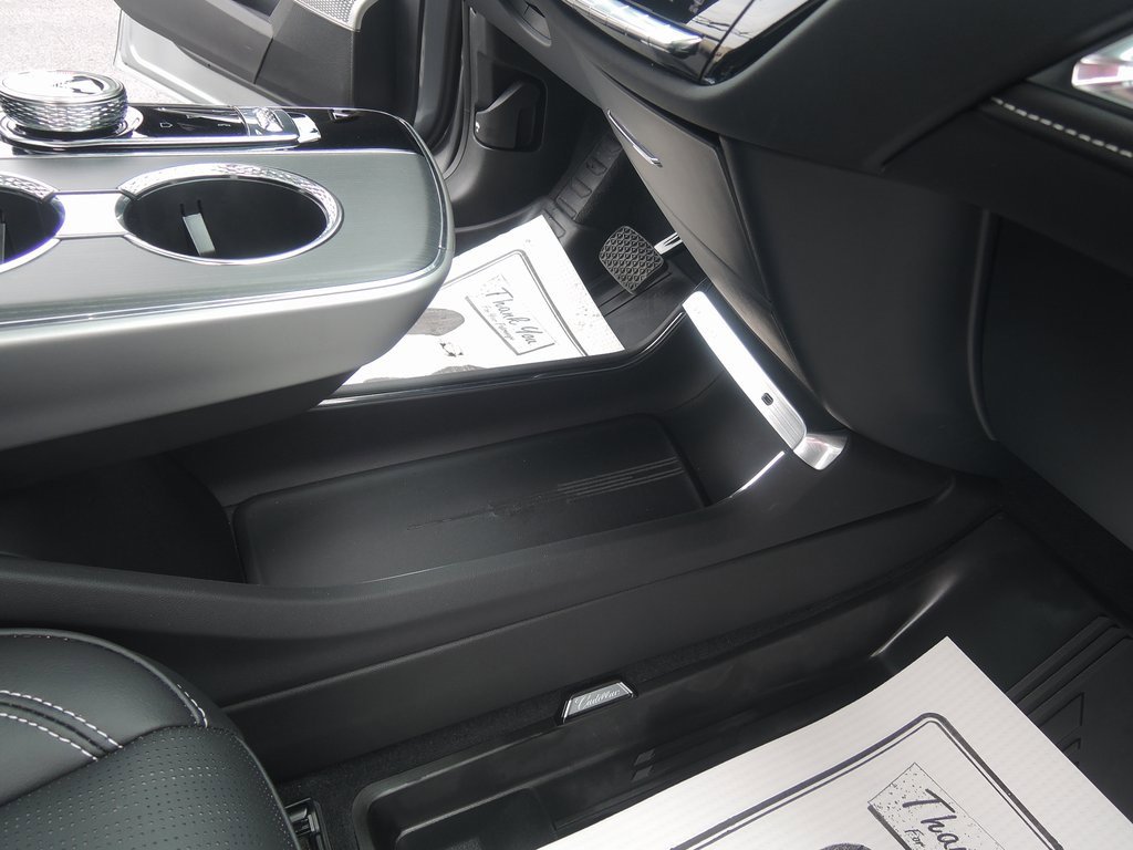 Used 2024 Cadillac Lyriq Luxury w/ LPO, Floor Liner Package image 44