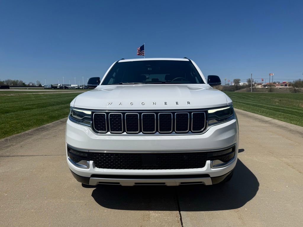 Used 2024 Jeep Wagoneer Series II w/ Flexible Seating Group AWD/4WD image 12