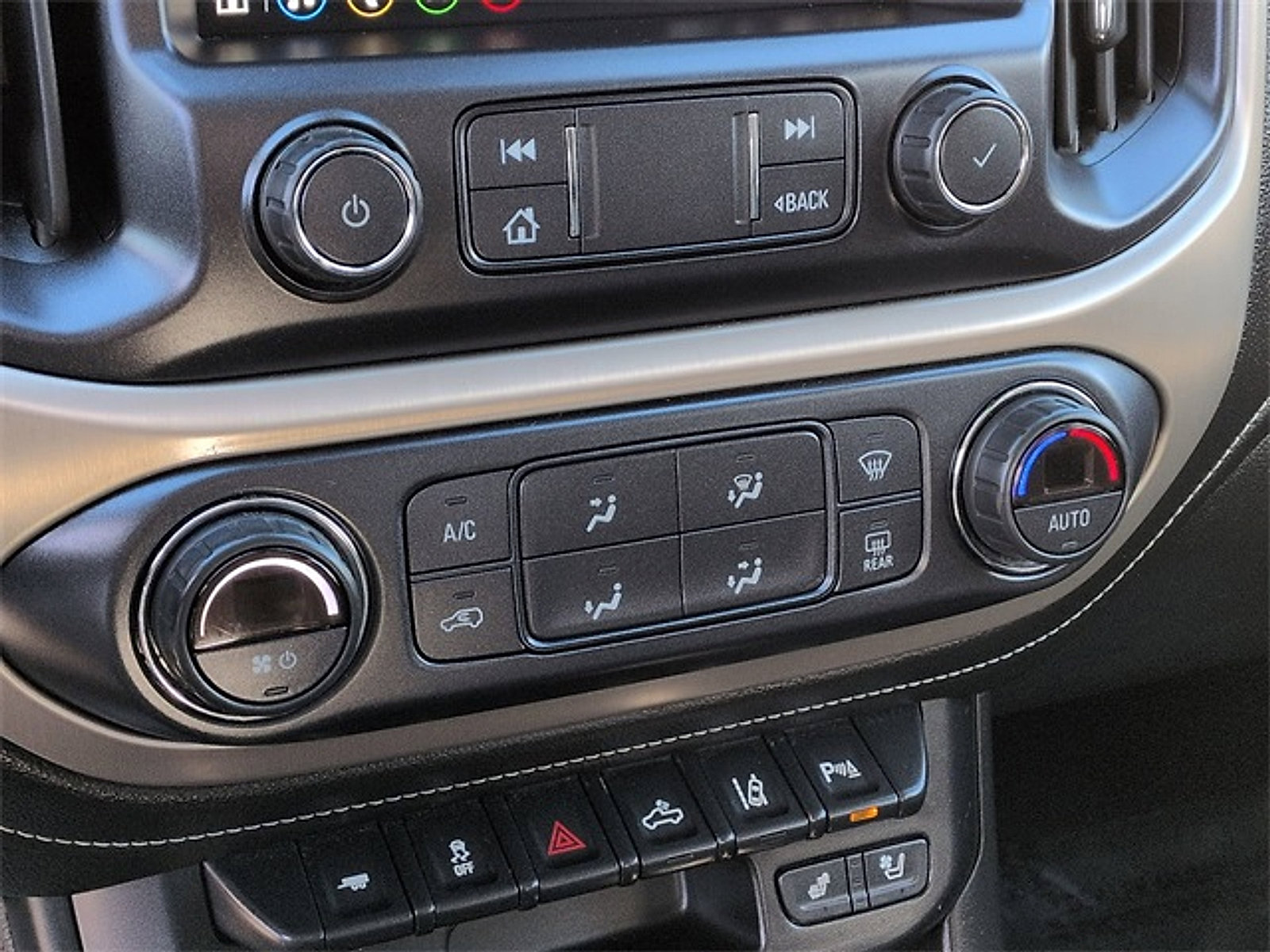 Used 2021 GMC Canyon Denali image 26