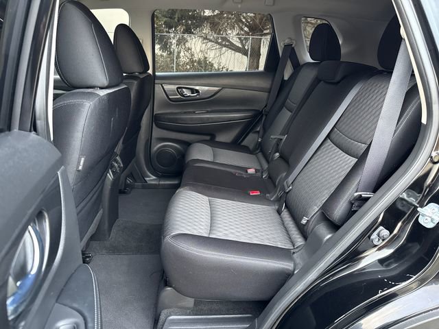 Used 2017 Nissan Rogue S image 18