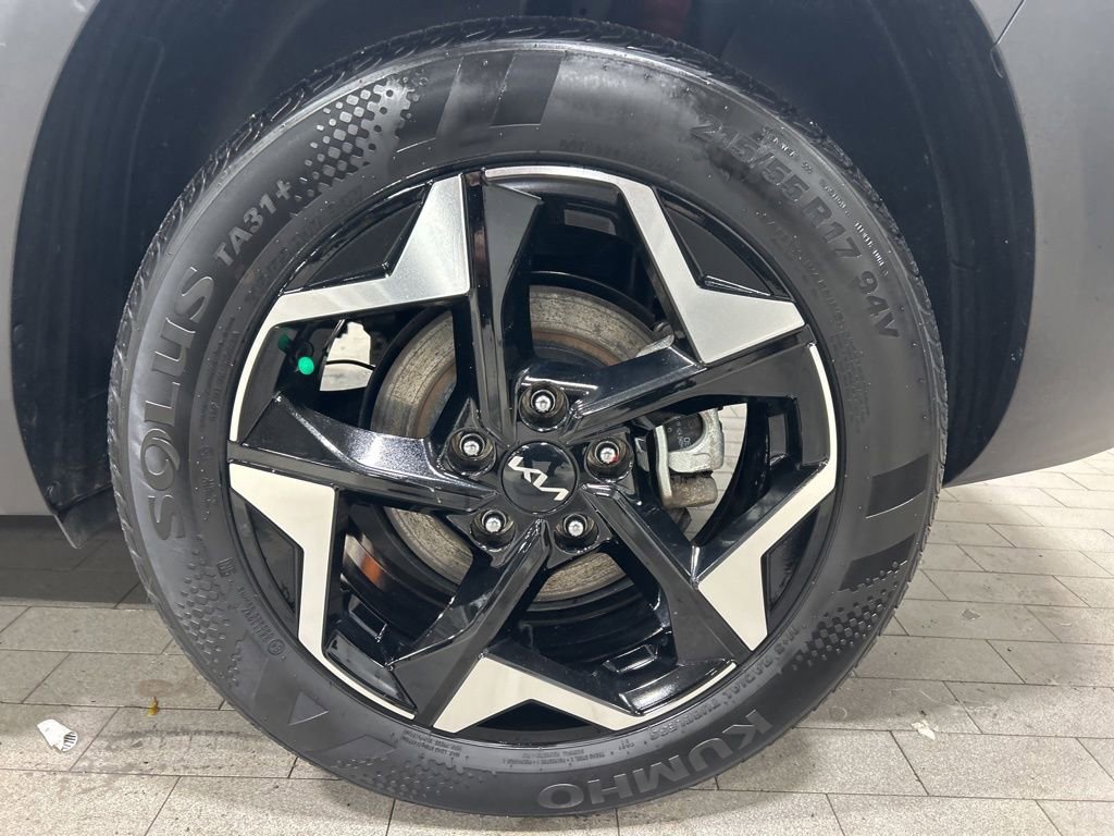 Certified 2025 Kia Seltos EX AWD/4WD image 24