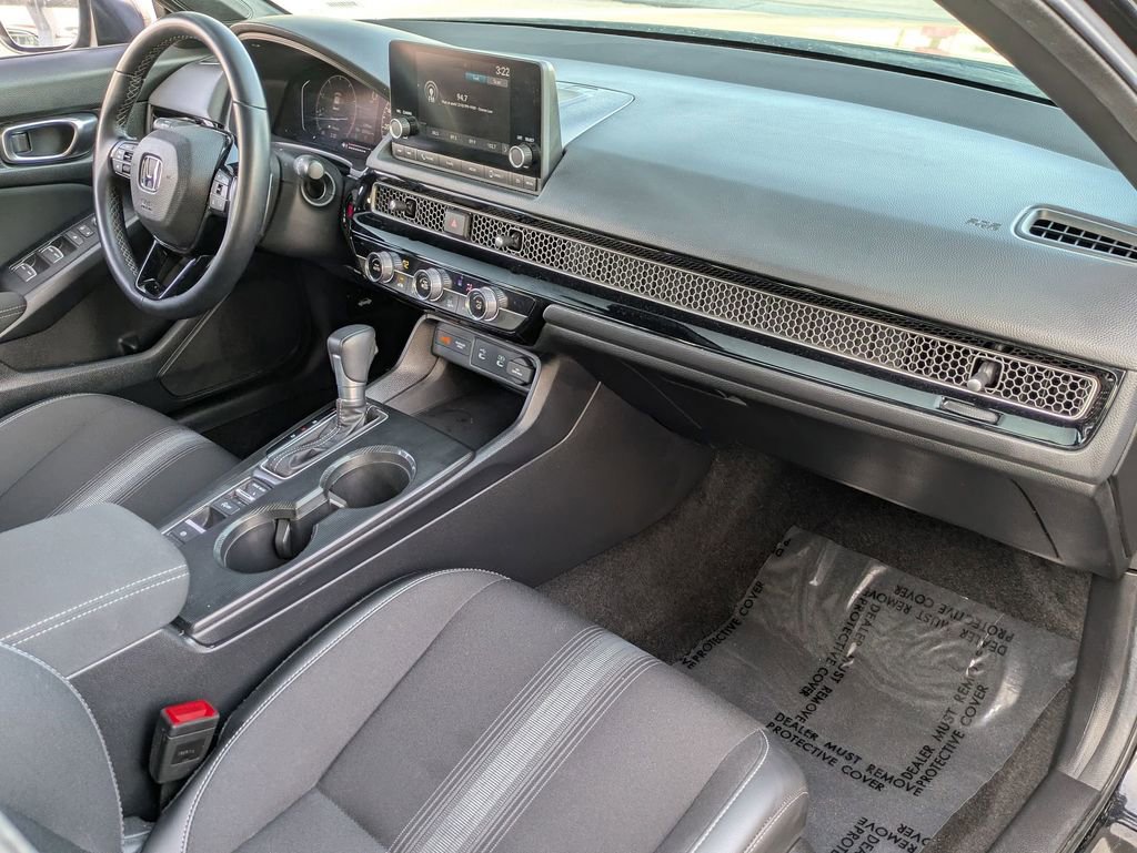 Used 2025 Honda Civic Sport image 29