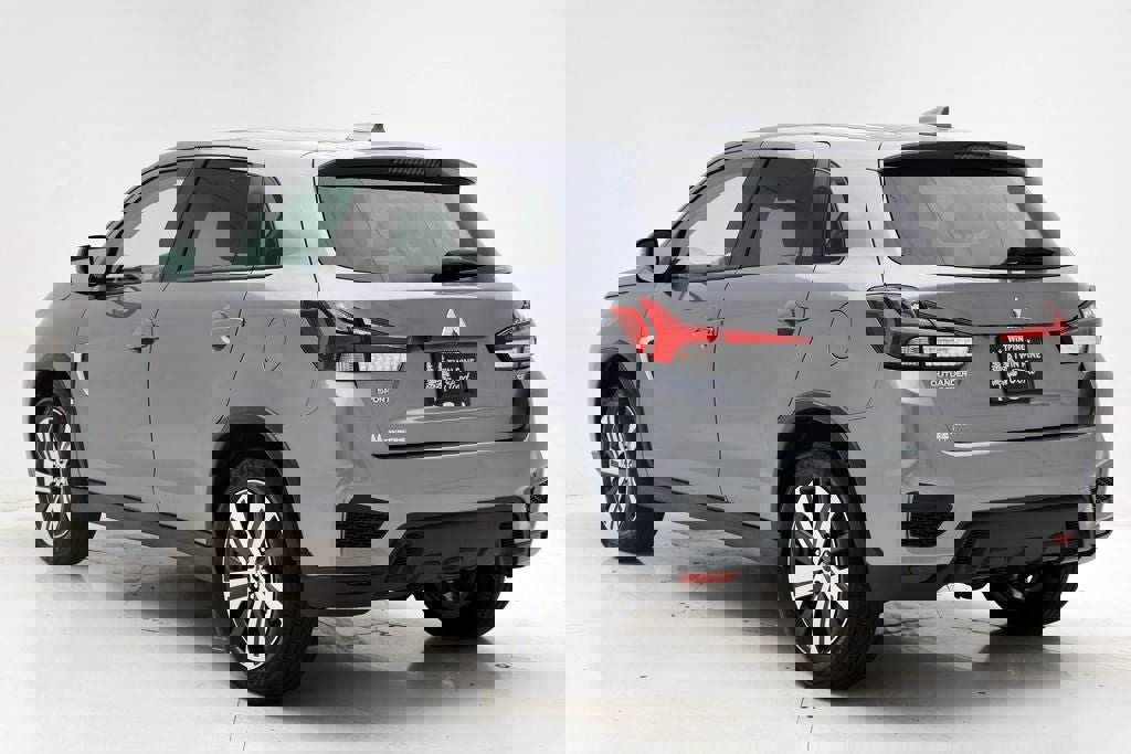 Used 2025 Mitsubishi Outlander Sport AWD image 6