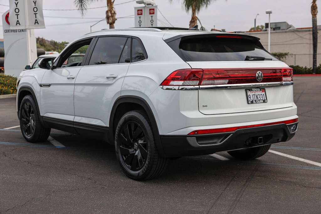 Used 2024 Volkswagen Atlas Cross Sport SE FWD image 20
