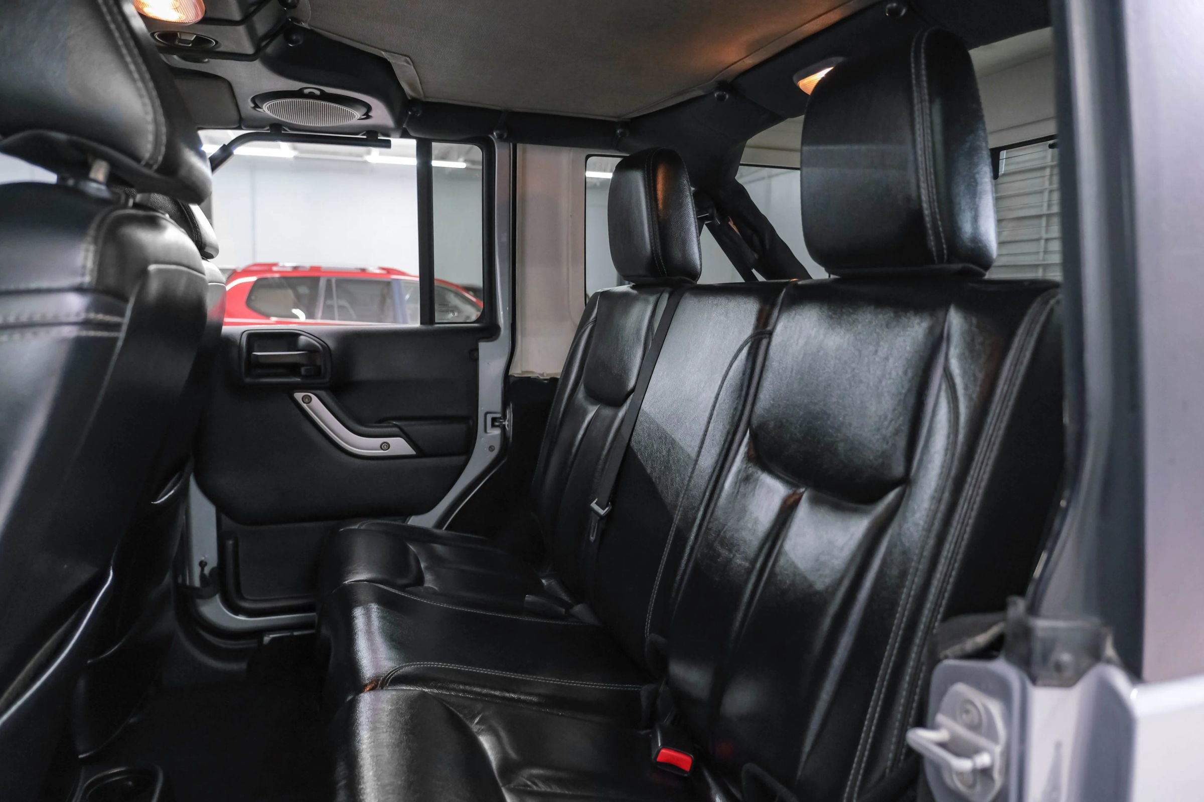 Used 2013 Jeep Wrangler Unlimited Sahara w/ Connectivity Group image 34