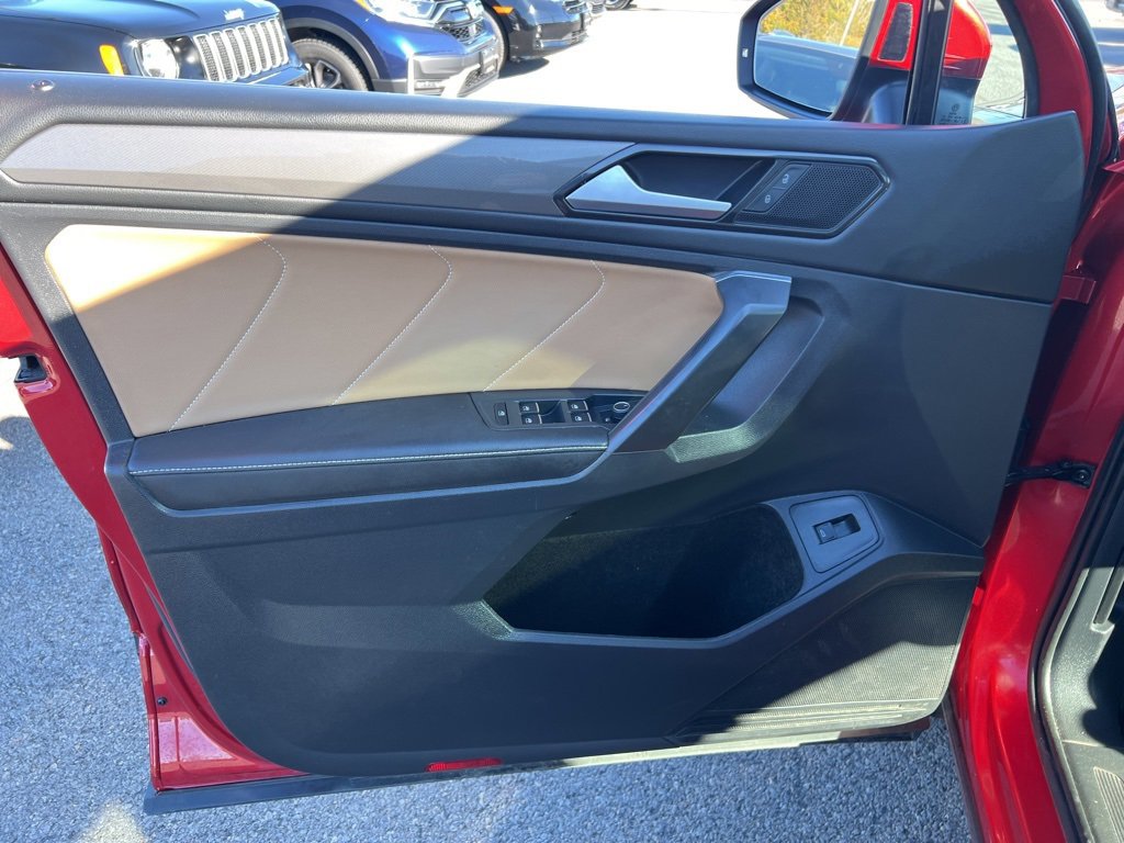 Used 2022 Volkswagen Tiguan SE image 21