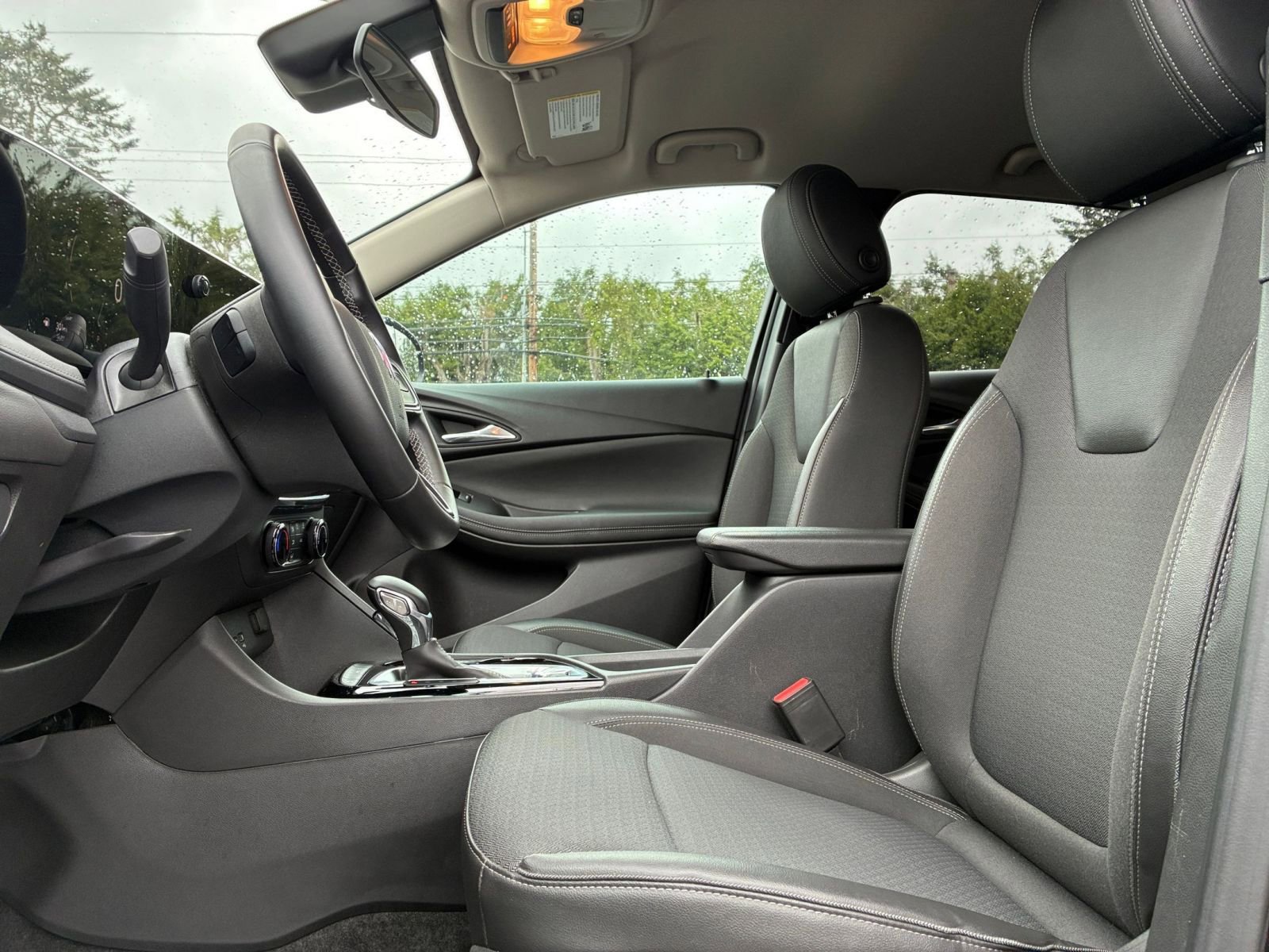 Used 2025 Buick Encore GX Preferred image 25