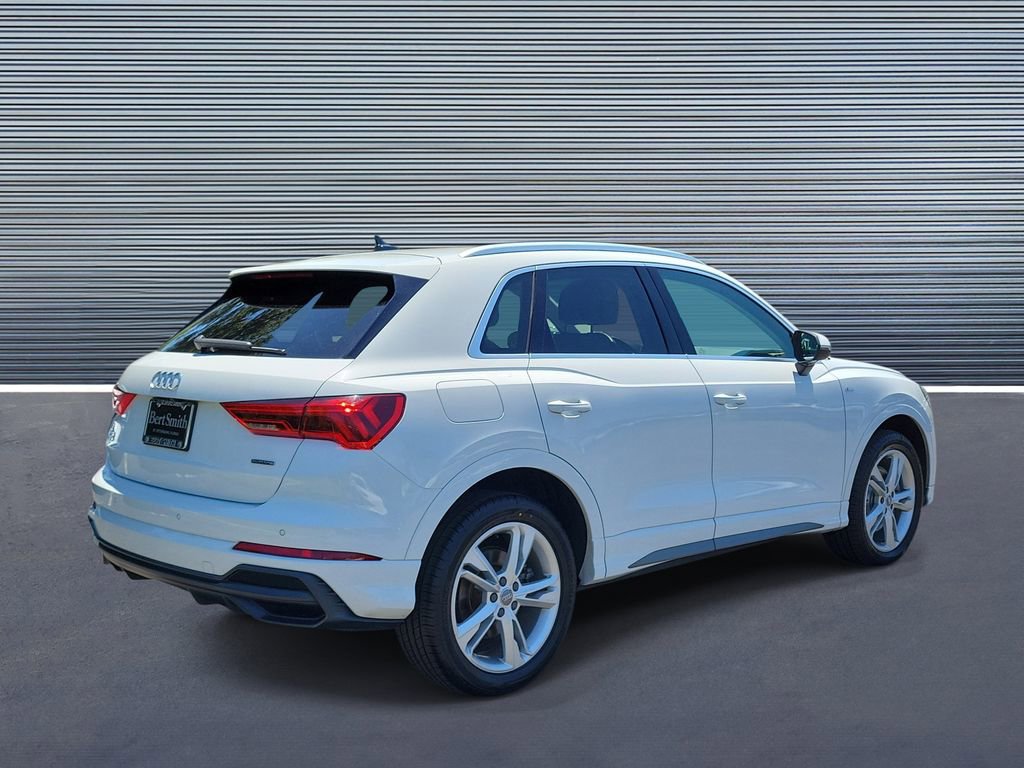 Used 2019 Audi Q3 2.0T Premium Plus w/ Premium Plus Package AWD/4WD image 3