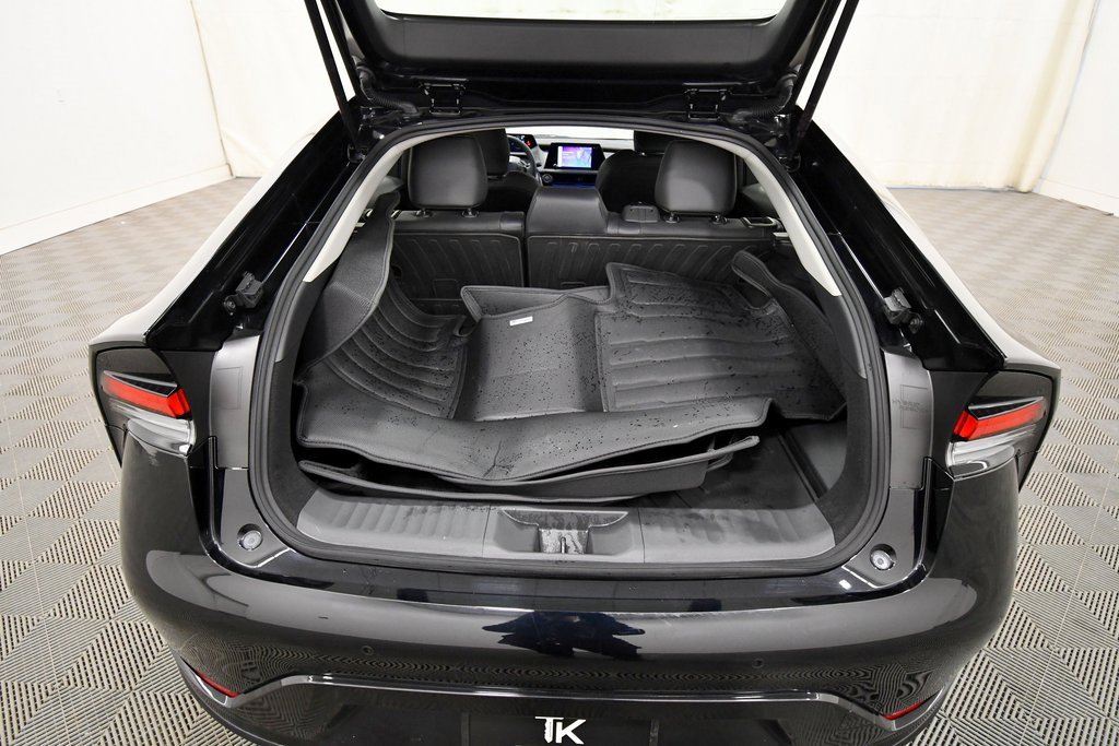 Used 2024 Toyota Prius XLE image 7