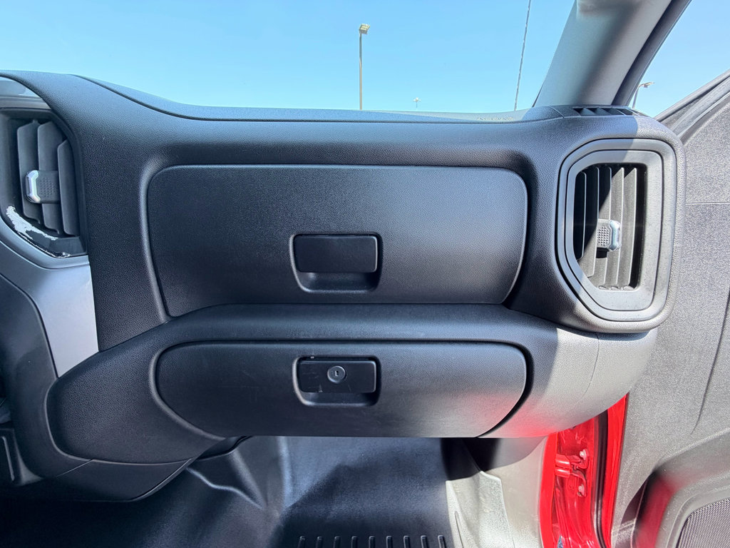 Used 2021 Chevrolet Silverado 1500 Custom Trail Boss w/ LPO, Dark Essentials Package AWD/4WD image 18