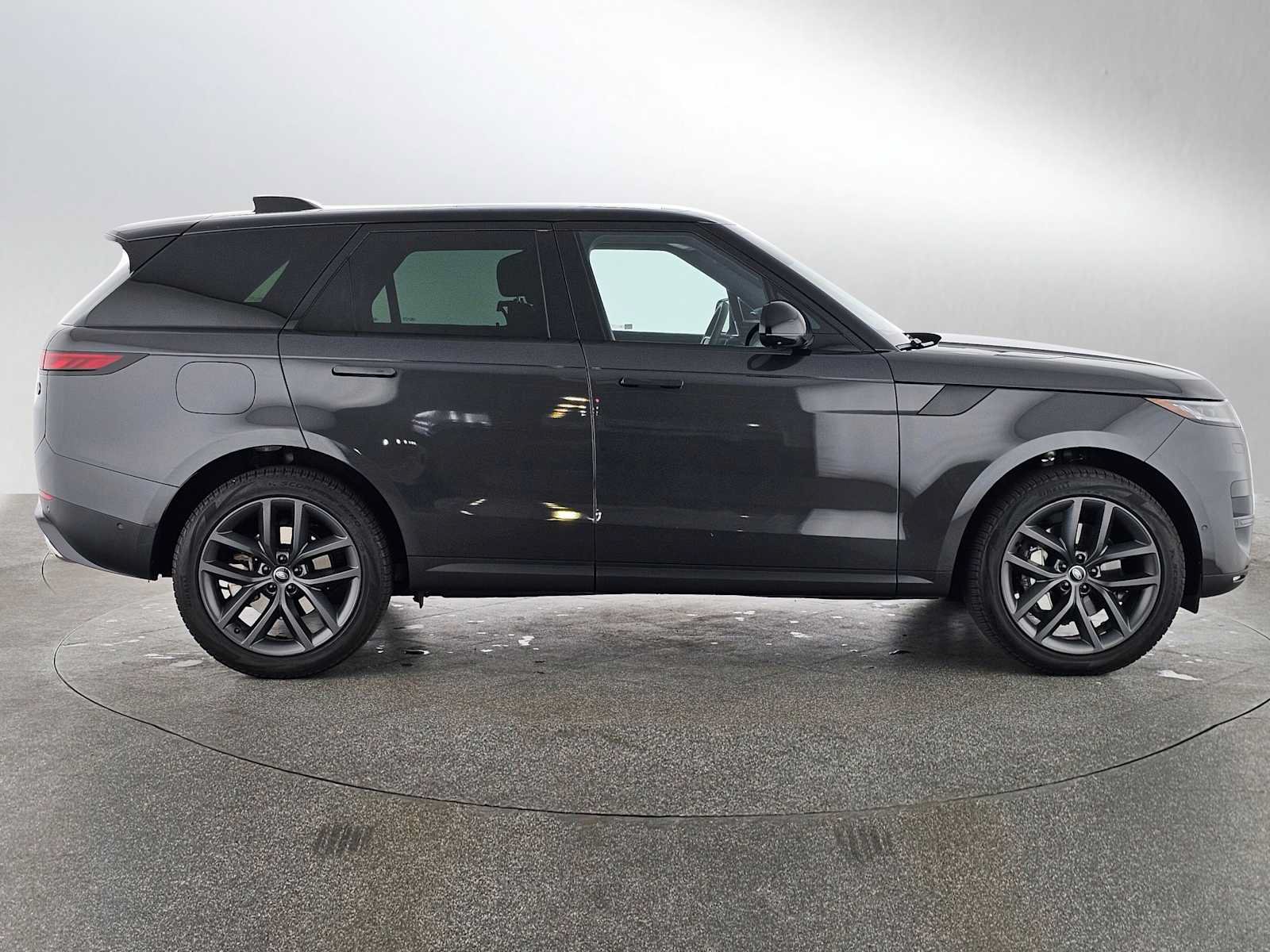 Used 2023 Land Rover Range Rover Sport SE AWD/4WD image 6