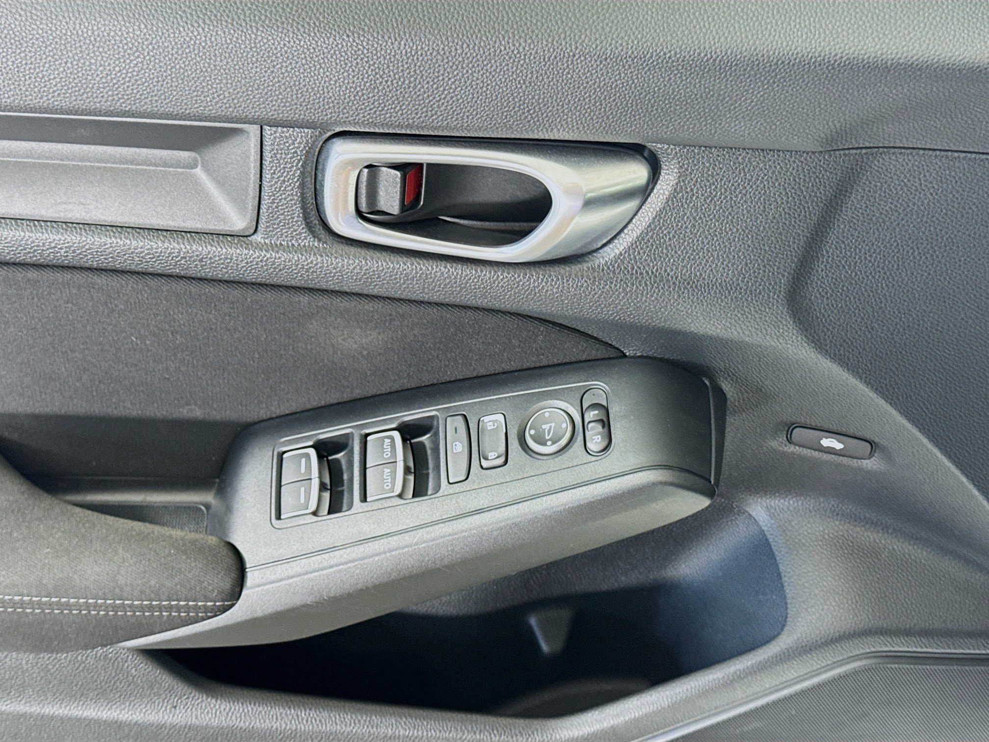Used 2023 Honda Civic Sport image 24