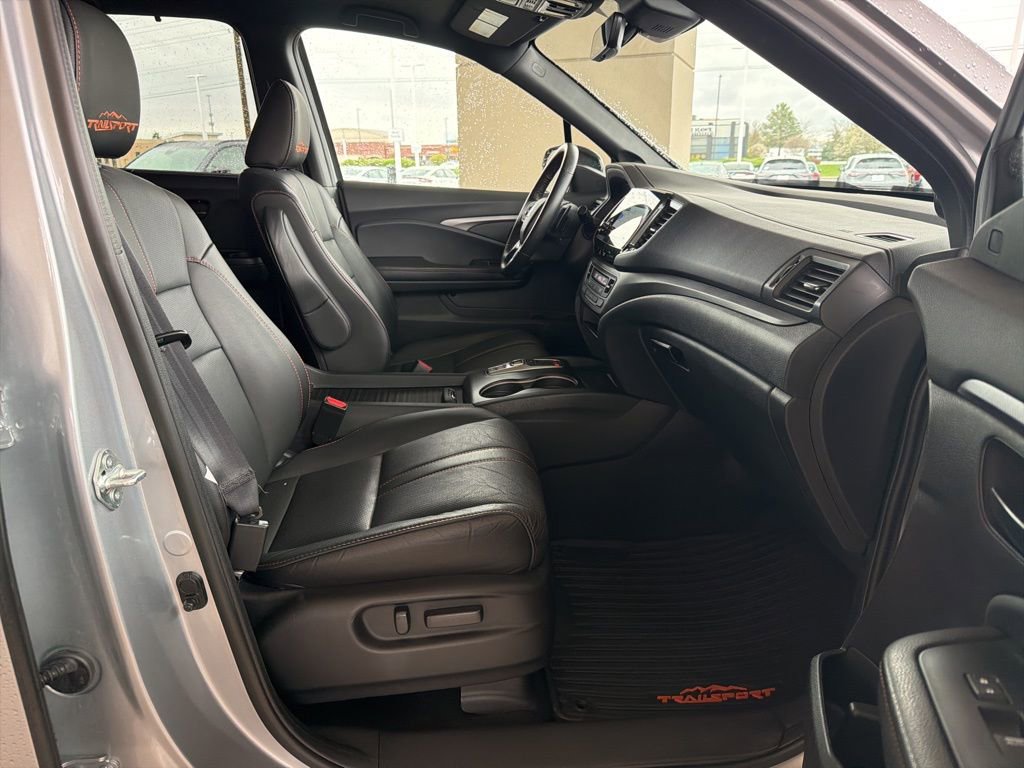 Certified 2023 Honda Passport TrailSport image 25