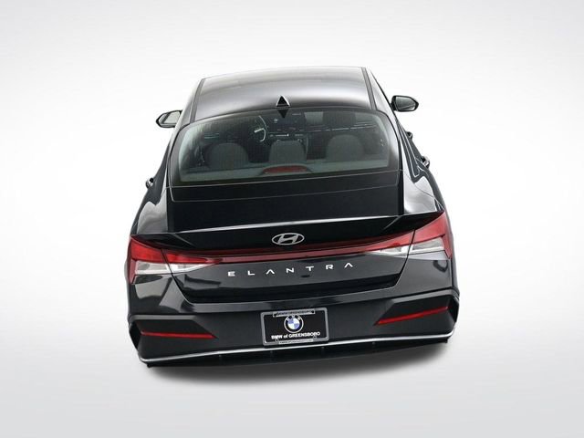 Used 2024 Hyundai Elantra SEL image 24