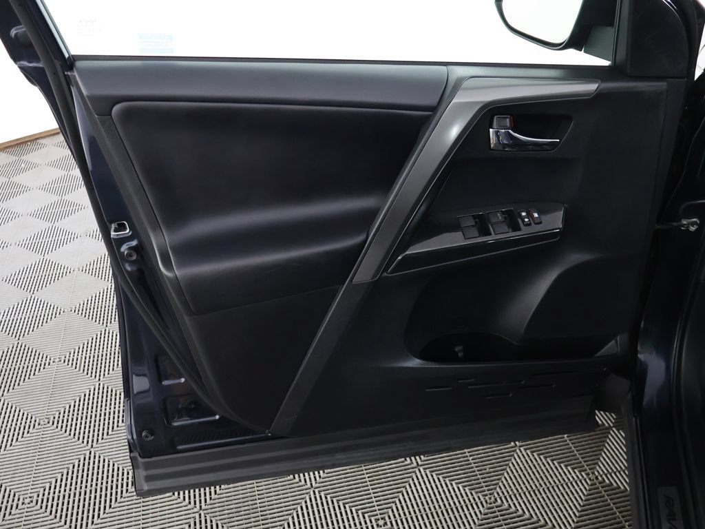 Used 2017 Toyota RAV4 SE AWD/4WD image 23