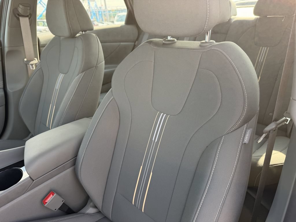 New 2026 Hyundai Elantra SEL Sport Premium w/ Cargo Package FWD image 13