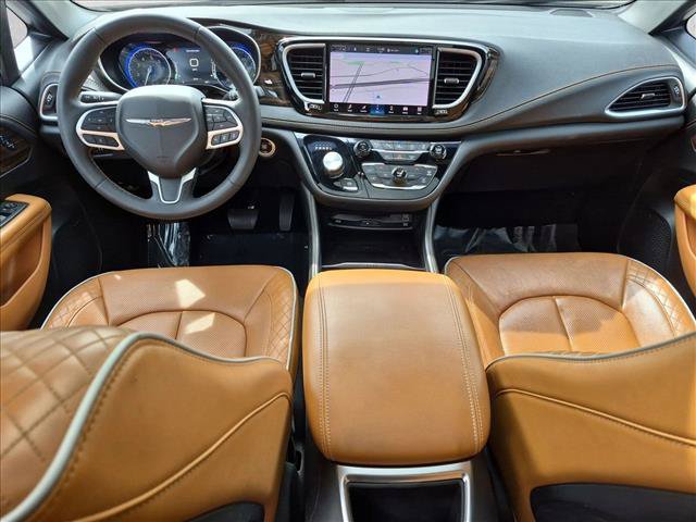 Used 2023 Chrysler Pacifica Pinnacle AWD/4WD image 19