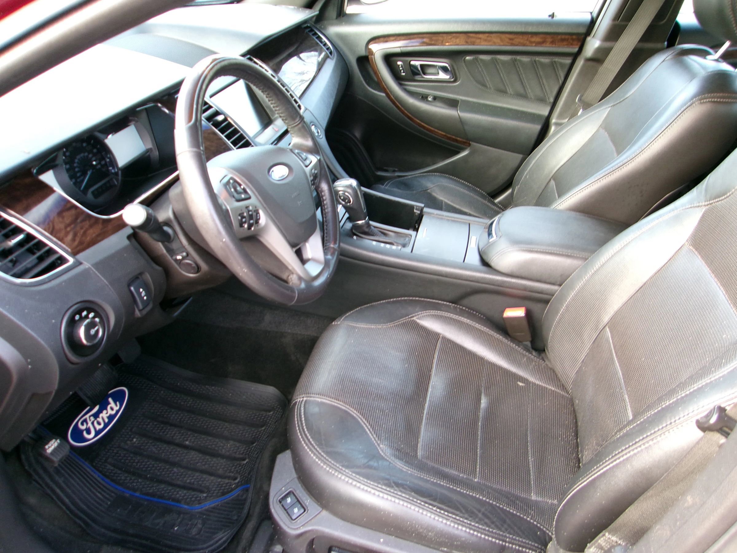 Used 2015 Ford Taurus Limited image 6