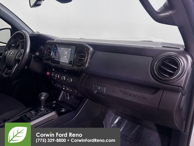 Used 2018 Toyota Tacoma TRD Off-Road w/ Technology Package image 26