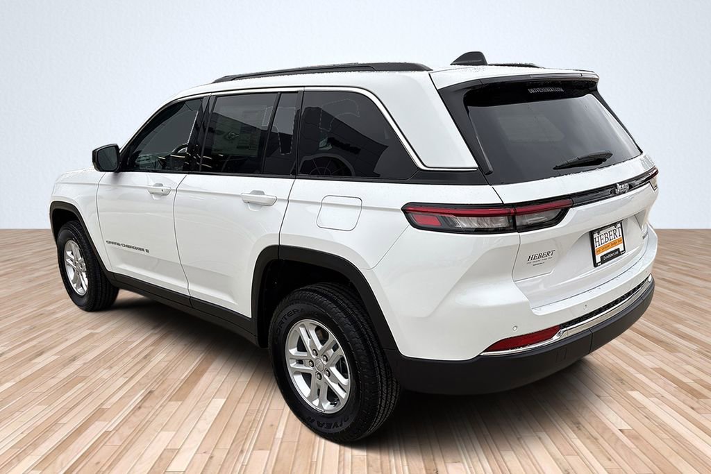 New 2025 Jeep Grand Cherokee Laredo w/ Luxury Tech Group I image 9