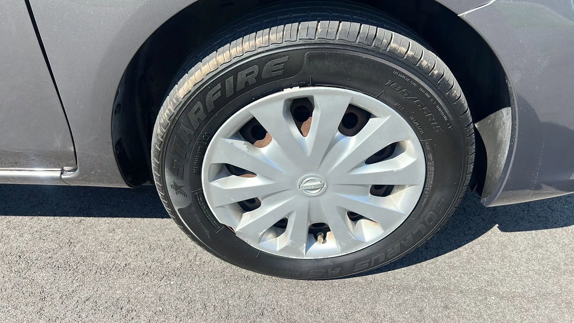 Used 2016 Nissan Versa SV FWD image 34
