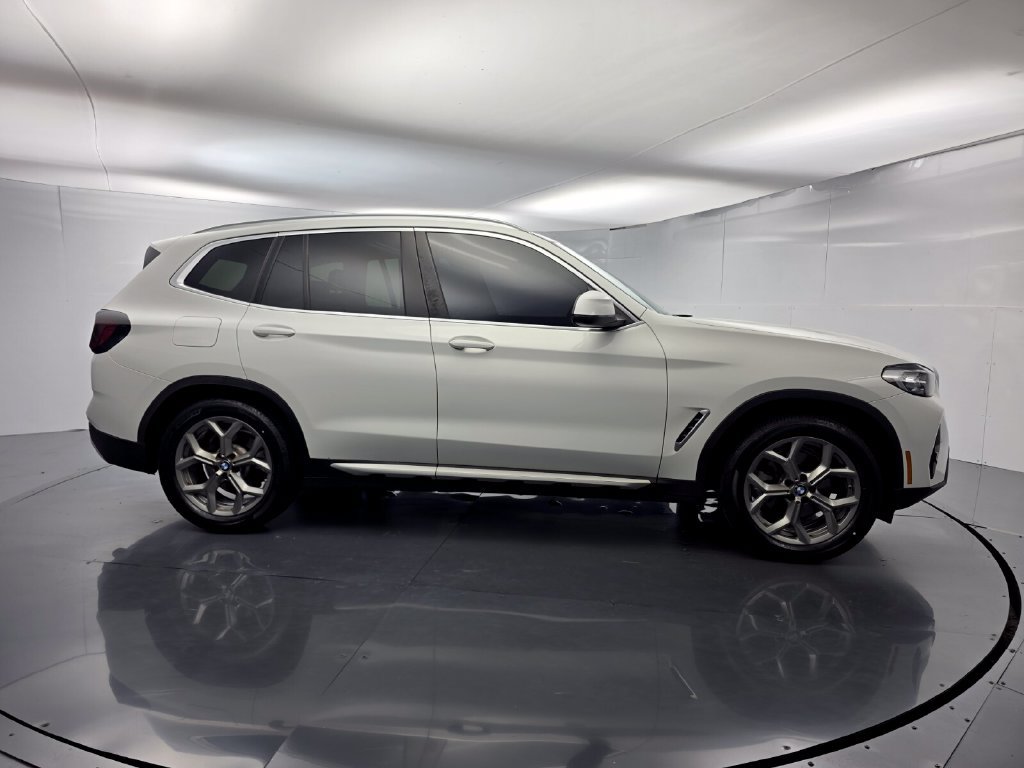 Certified 2024 BMW X3 xDrive30i w/ Premium Package AWD/4WD image 3