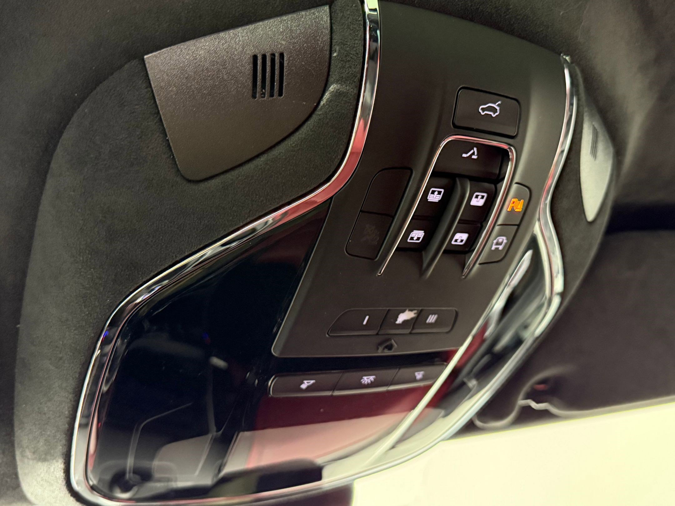 Used 2020 Maserati Levante S GranSport image 32