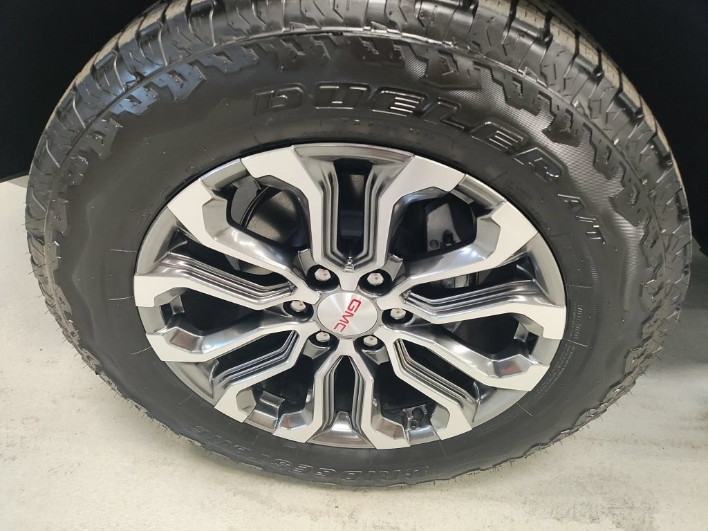 New 2026 GMC Canyon Denali AWD/4WD image 16