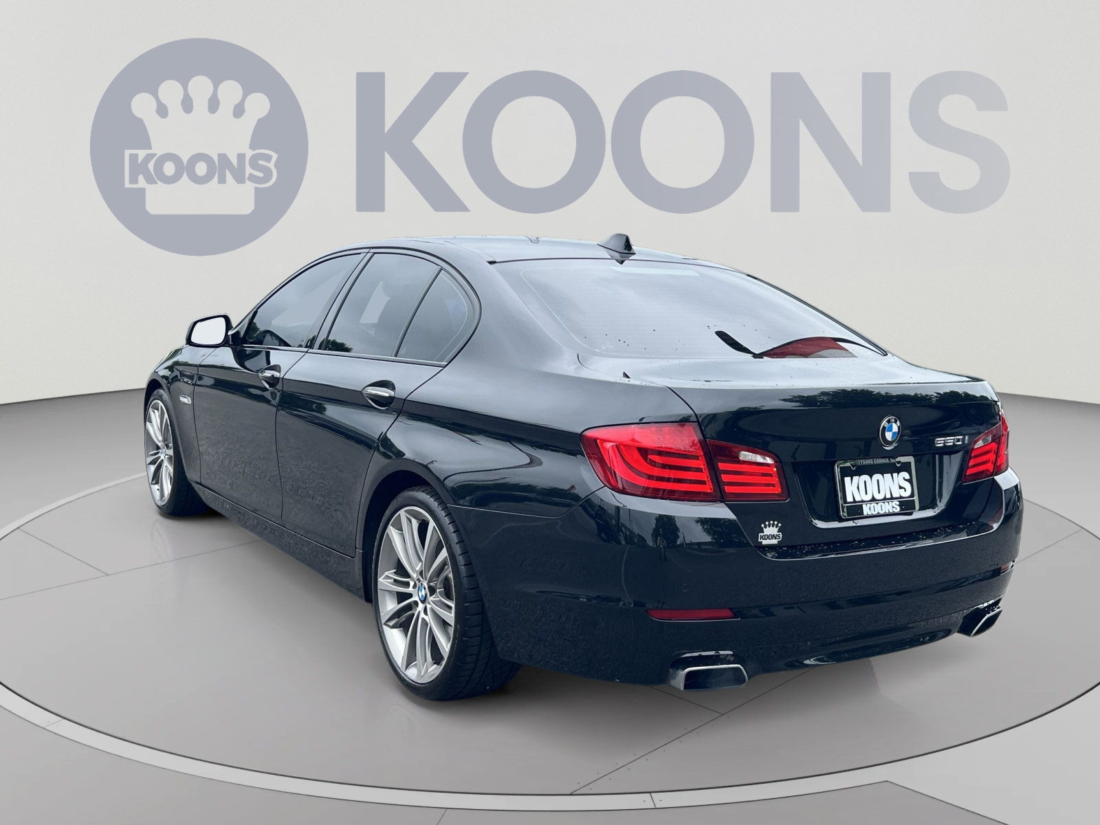 Used 2011 BMW 550i Sedan RWD image 4